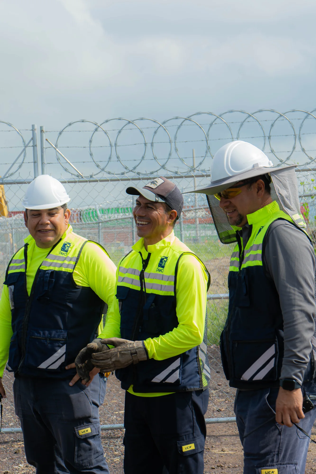 Equipo de PMO en las instalaciones ferroviarias
